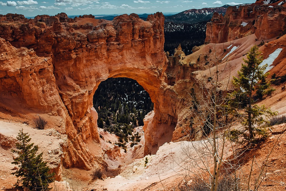 An arch at Bryce Canyon National Park
